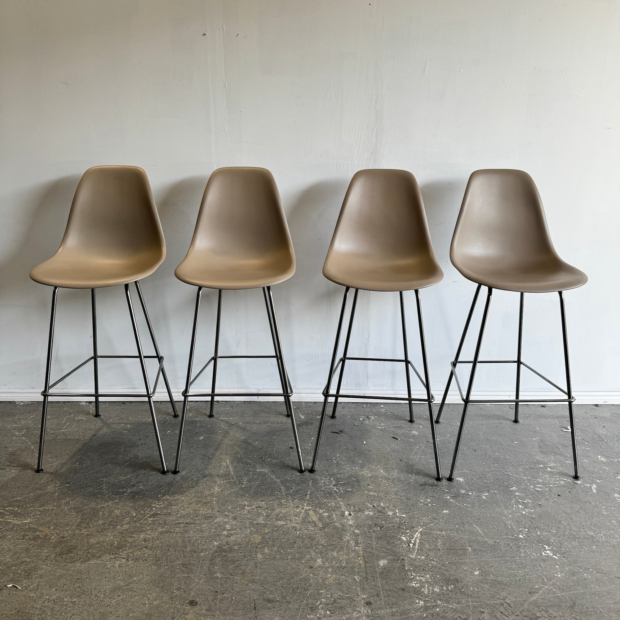 Authentic! Herman Miller Eames Molded Plastic Barstools (Cocoa