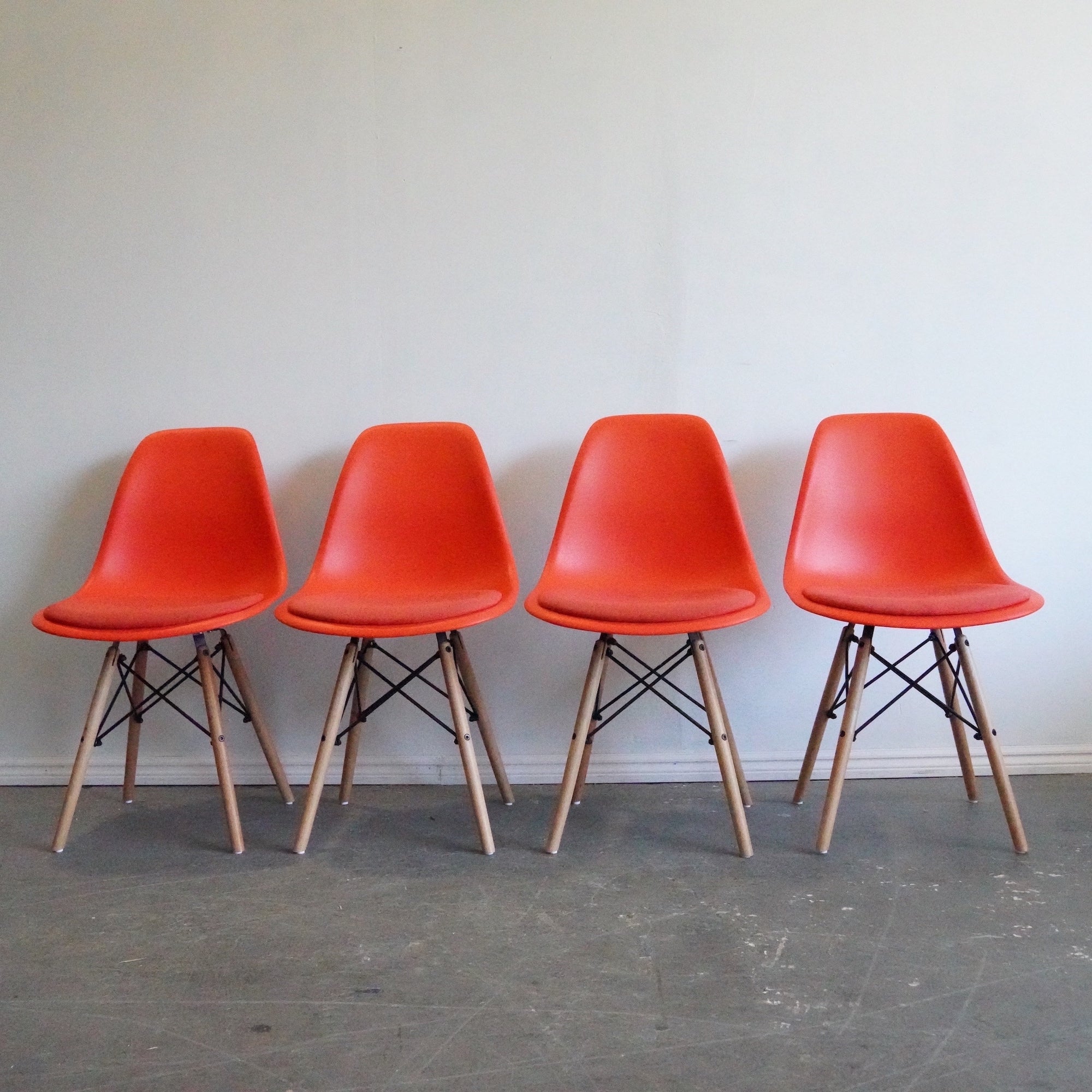 Authentic Herman Miller Eames Molded Plastic Side Chair with Seat