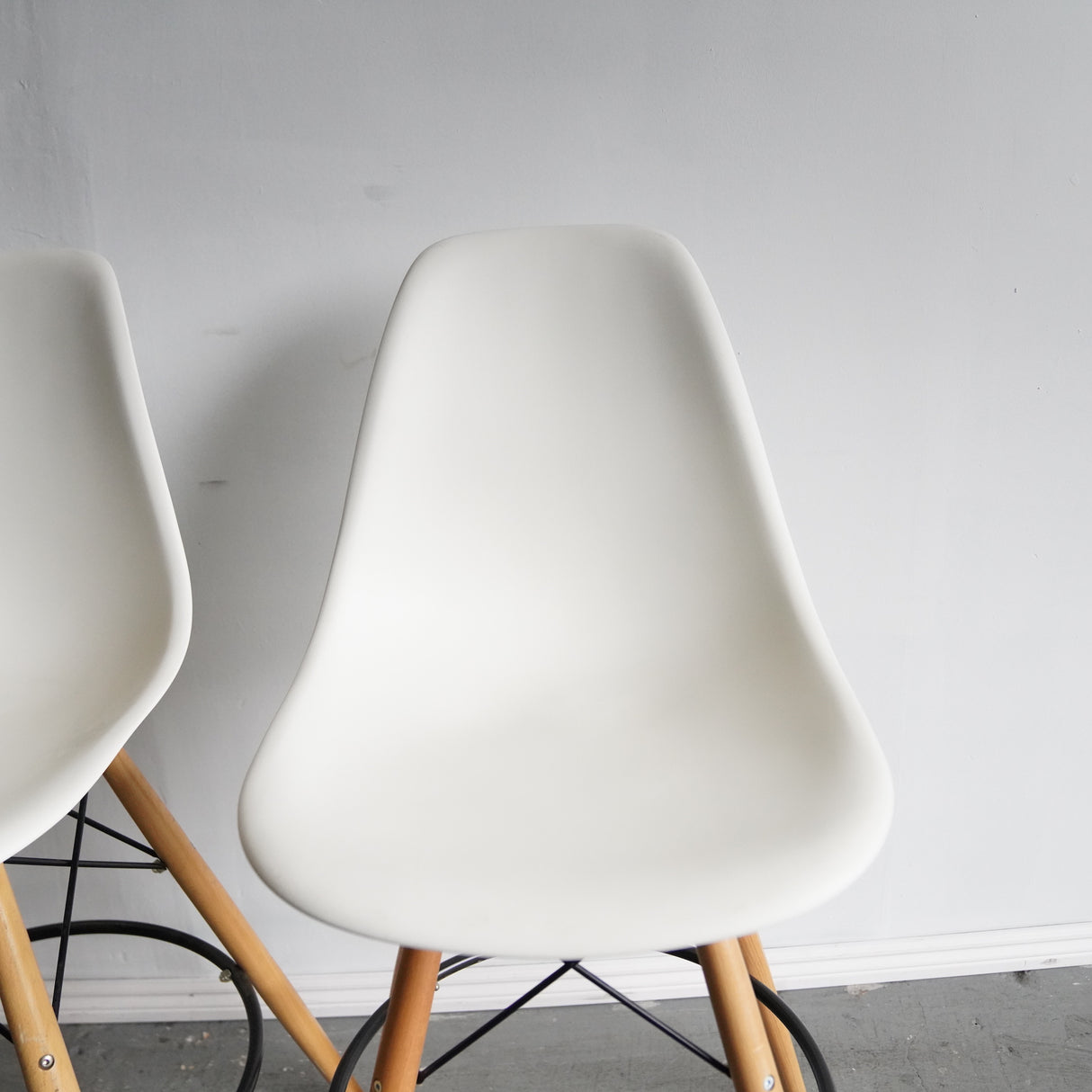 Authentic Herman Miller Eames (Set of 4) Counter stools