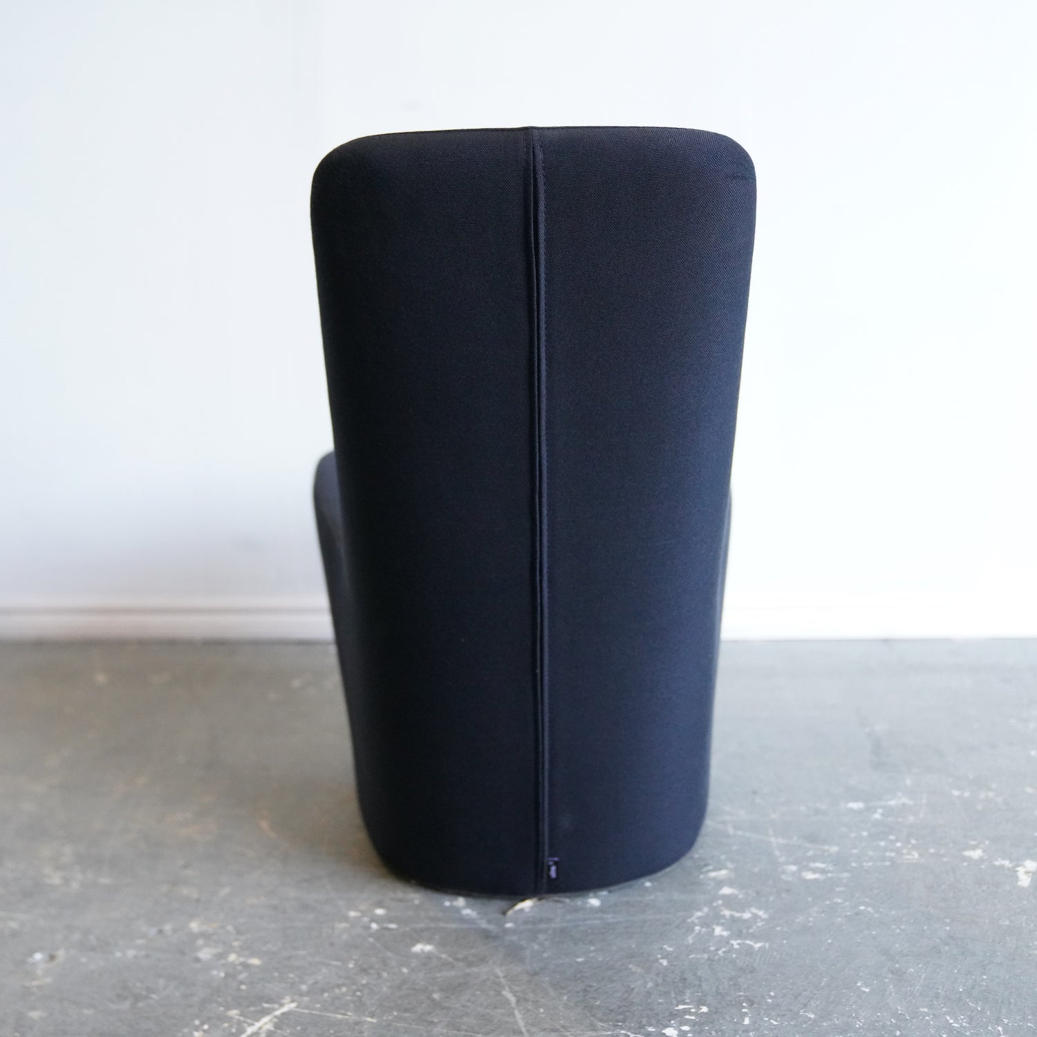 Vitra Jasper Morrison Monopod Sculptural Chair enliven mart