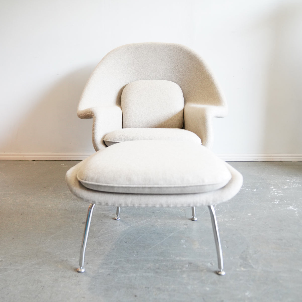 Rove Concepts Eero Saarinen Style Womb chair and Ottoman