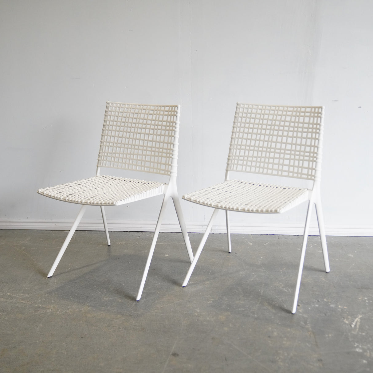 Janus Et Cie Branch Patio Dining Chairs in White Powder Coated Aluminum
