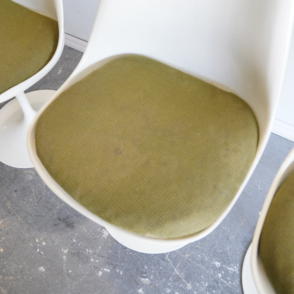 Authentic! Vintage set of 4 Knoll Saarinen Tulip Chairs