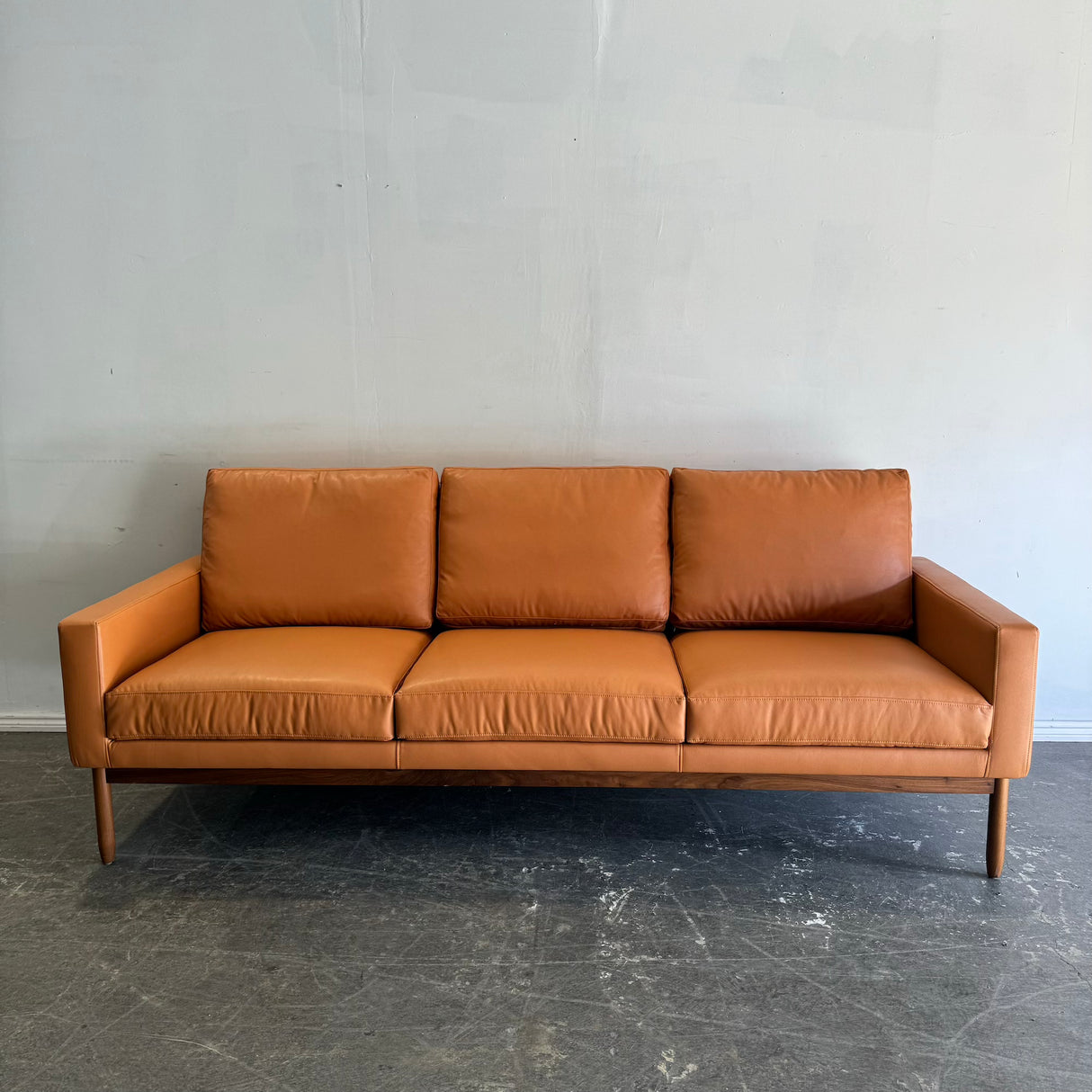 Design Within Reach Raleigh leather Three seater Sofa