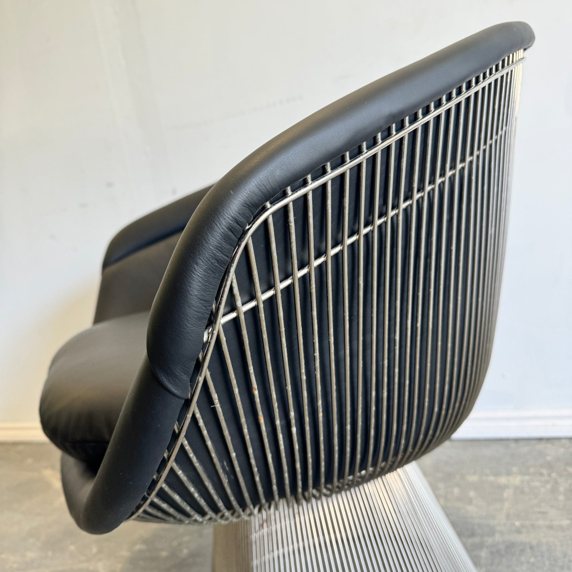 Authentic! Knoll Warren Platner Leather Lounge Chair