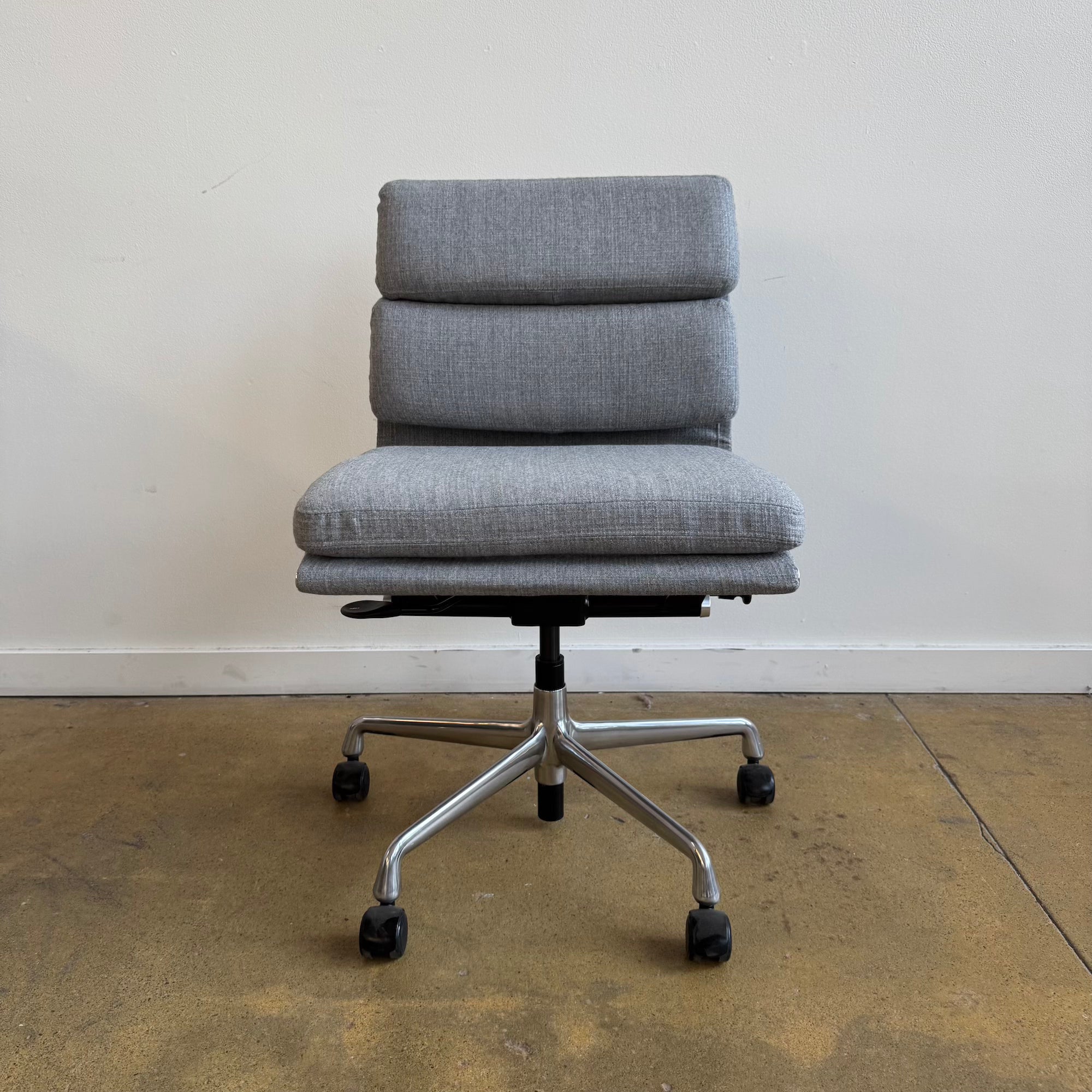 Herman Miller Eames Soft Pad Armless management office chair