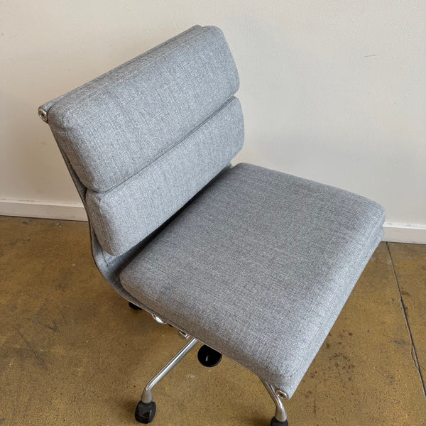 Herman Miller Eames Soft Pad Armless management office chair