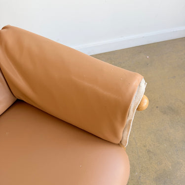 Carl Hansen & Son e015 embrace Leather lounge Chair