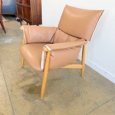Carl Hansen & Son e015 embrace Leather lounge Chair