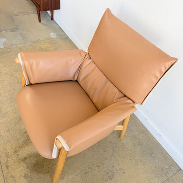 Carl Hansen & Son e015 embrace Leather lounge Chair