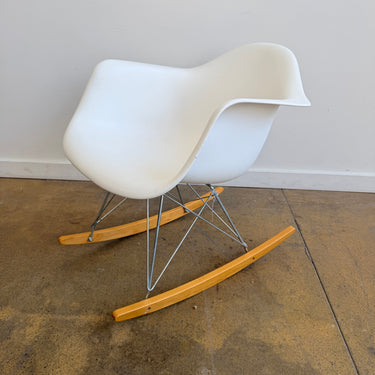 Herman Miller Eames Molded Plastic Rocking chair