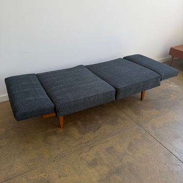 Vintage Magic Day Bed Sofa Model Stella (No. 5920) by Wilhelm Knoll