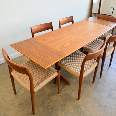 Danish Modern Teak Convertible Coffee to Dining Table