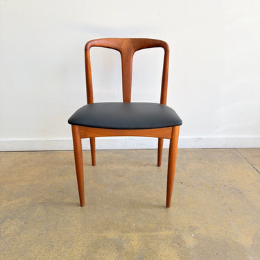 Danish Modern Johannès Andersen "Single" "Juliane" Teak Chair