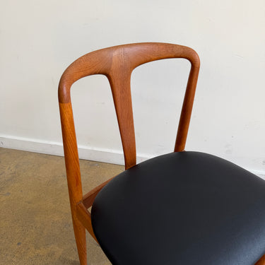 Danish Modern Johannès Andersen "Single" "Juliane" Teak Chair