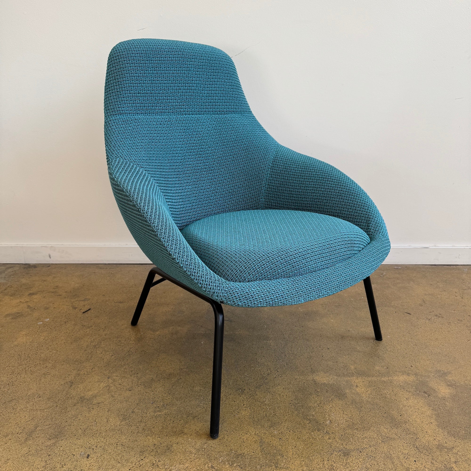 Herman Miller Naughtone Always Lounge chair (Brand New) – enliven mart