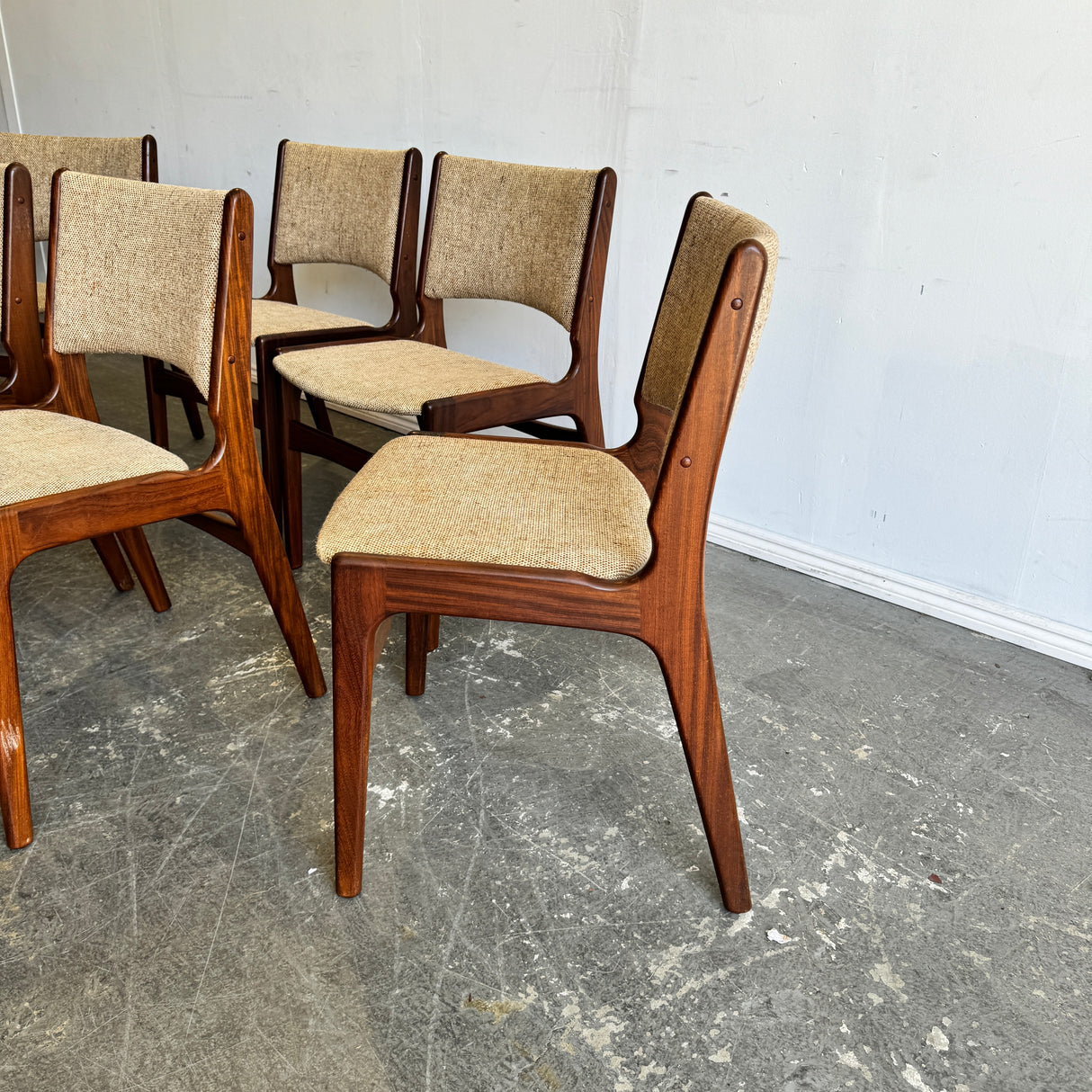 Danish Modern set of 6 Rosewood Dining chairs by Erik Buch