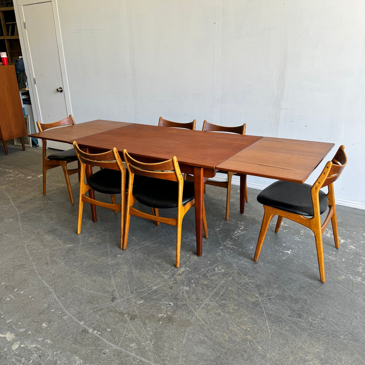 Danish Modern AT-312 Teak Expandable Table by Hans J. Wegner for Andreas Tuck