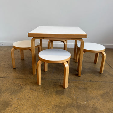 Artek Alvar Aalto "Children" Dining table + 4 Stools