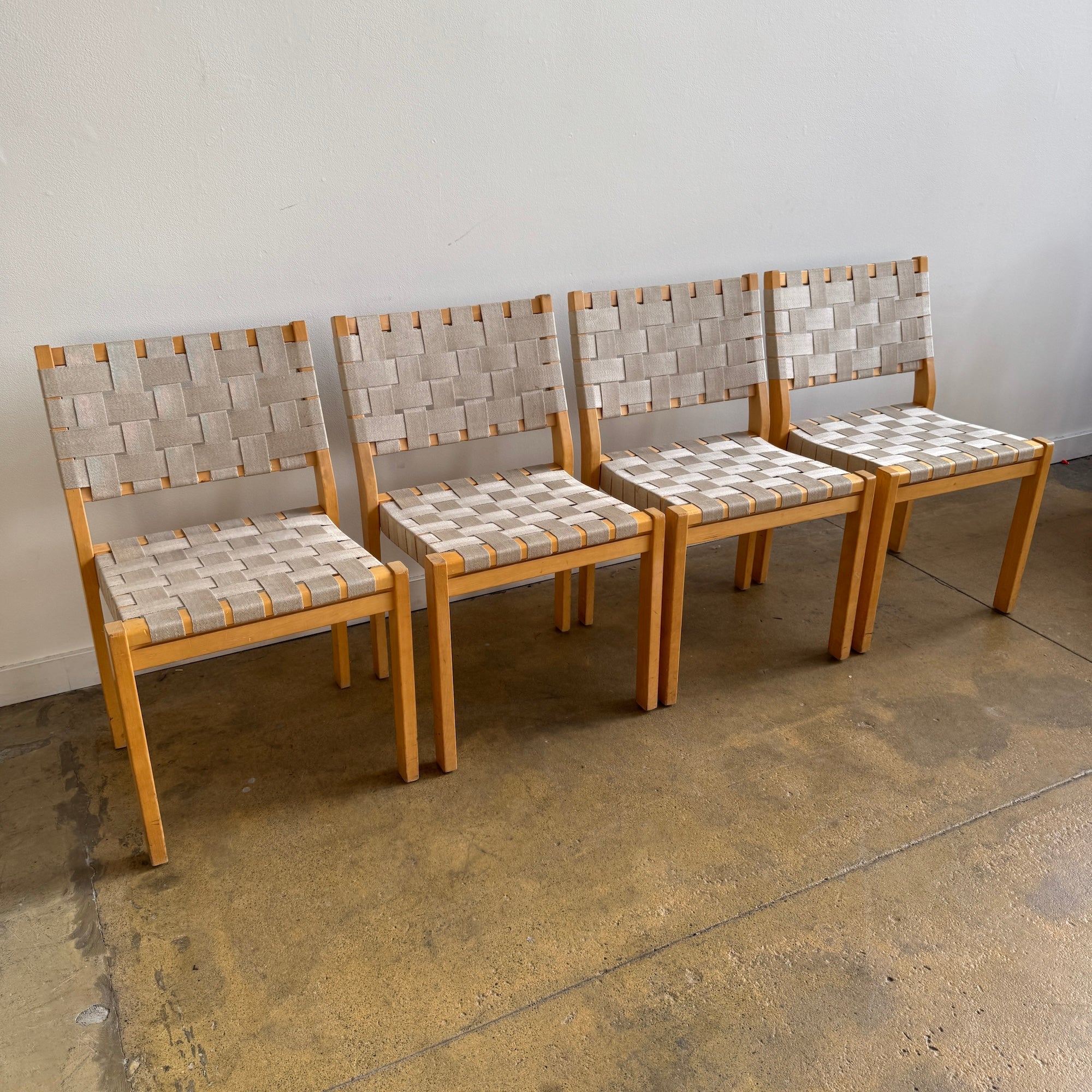 Alvar Alto set of 4 Model 611 Dining Chairs (Birch/Natural)