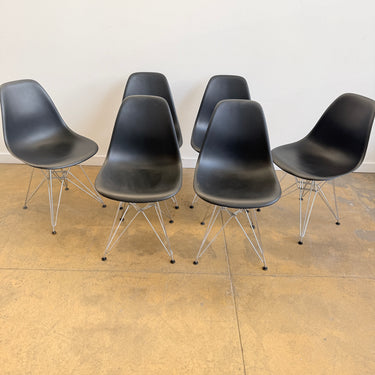 Herman Miller Eames set of 6 Dining Chairs