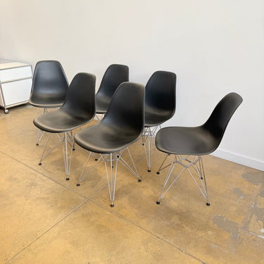 Herman Miller Eames set of 6 Dining Chairs