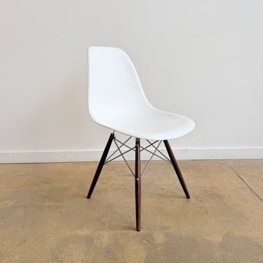 Herman Miller Eames Molded Plastic "Single" Chair