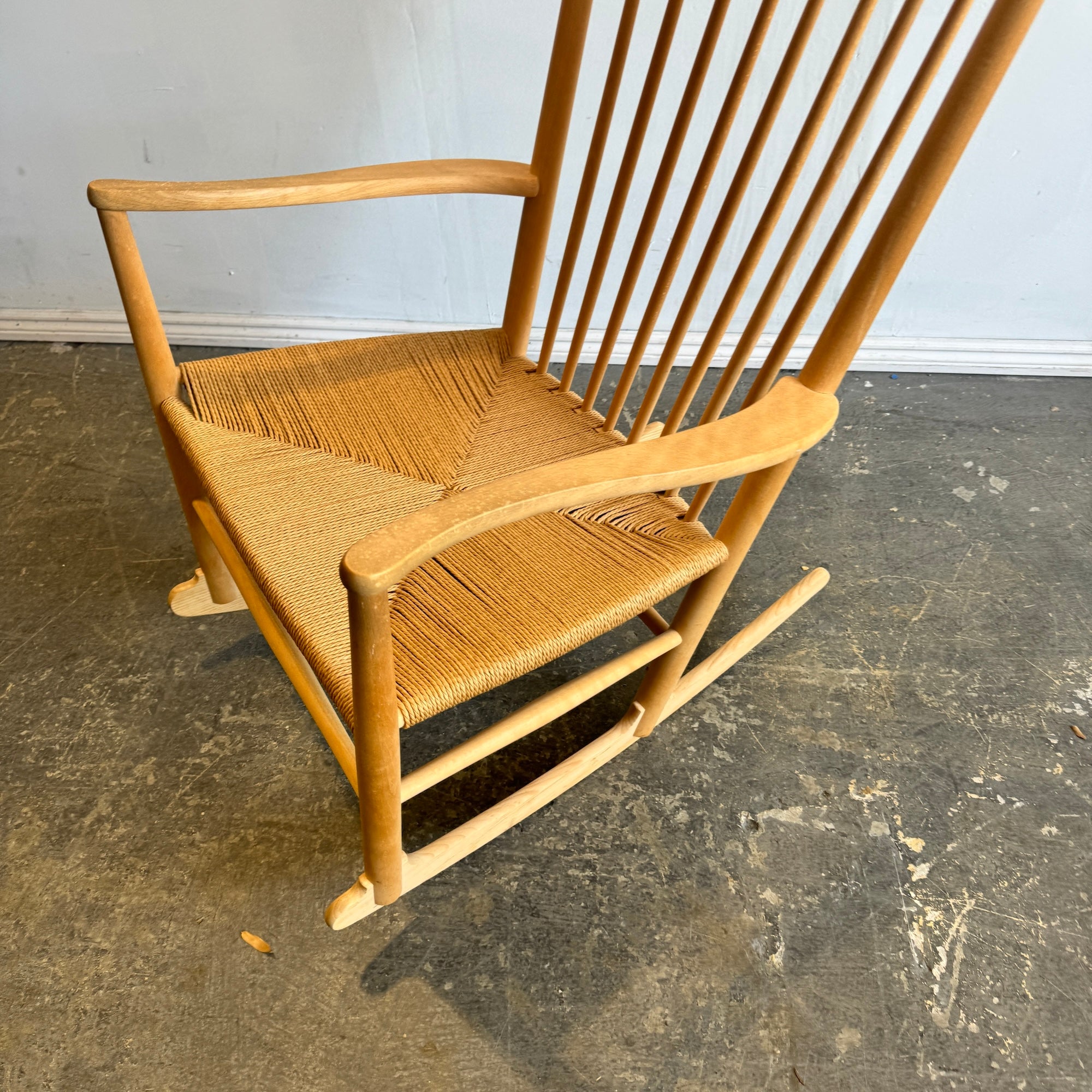 Authentic! Hans WEGNER J16 Rocking Chair by Fredericia