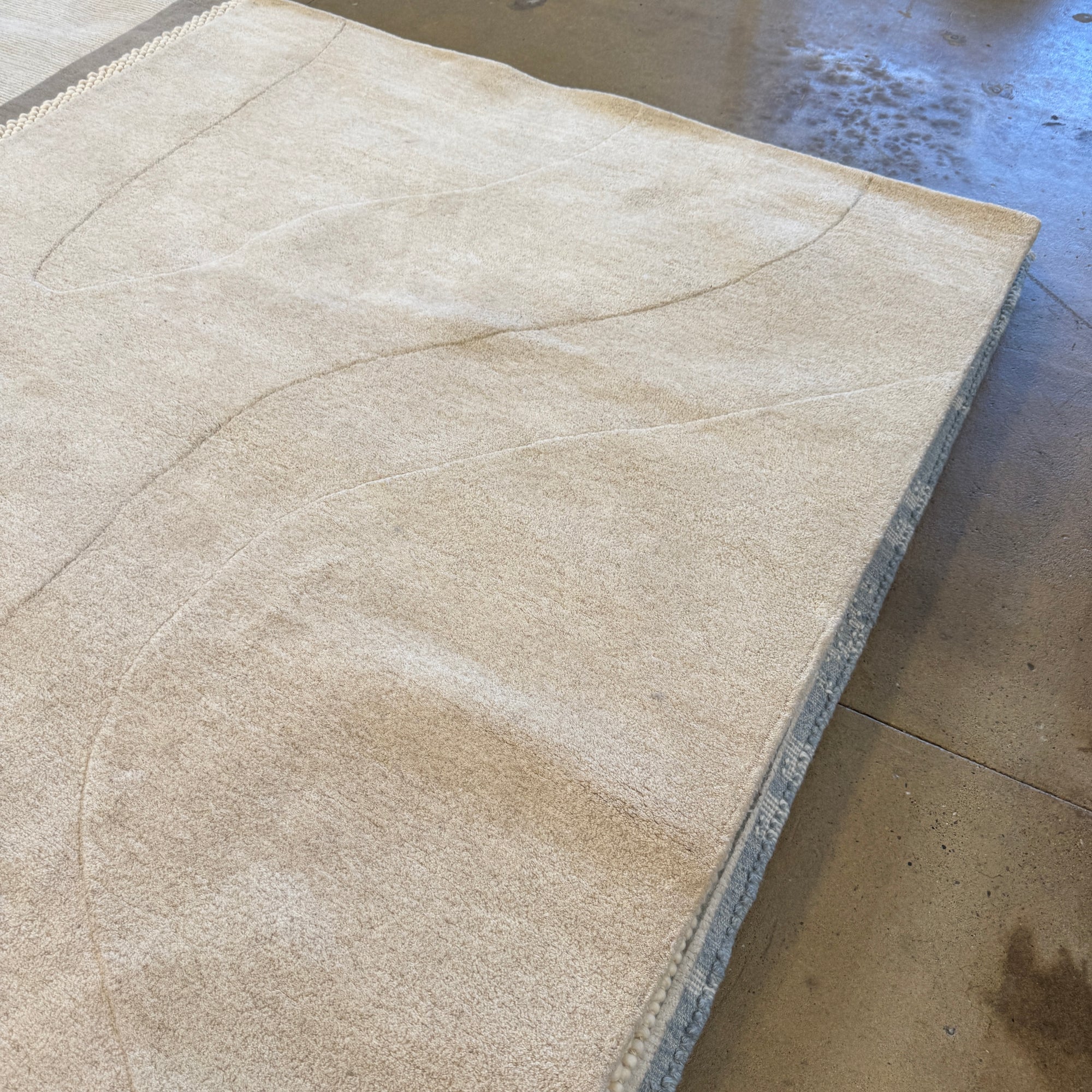Design Within Reach Onda Handtufted 6X9 Wool Rug