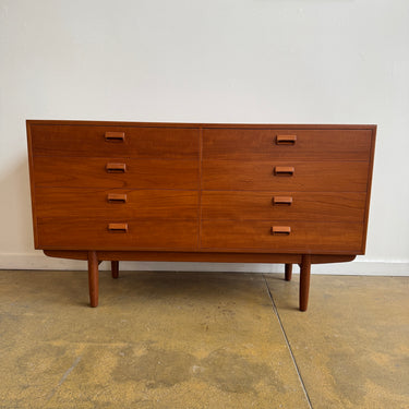 Danish Modern Rare Borge Mogensen 8 Drawer Teak Dresser for Søborg Møbelfabrik