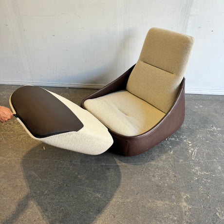 Steelcase Hosu Leather Convertible Lounge Chair by Patricia Urquiola