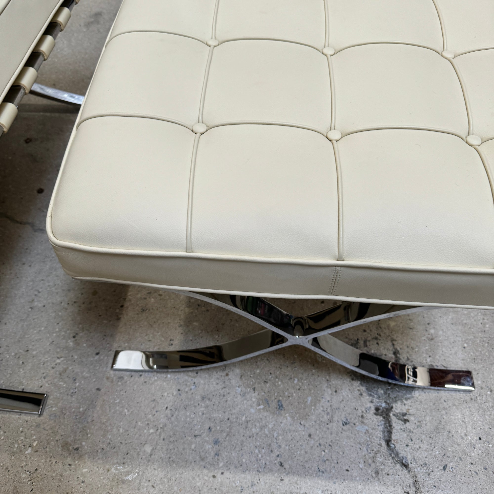 Authentic! Knoll Mies Van Der Rohe iconic Barcelona chair and Ottoman