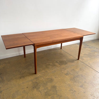 Danish Modern Teak Expandable Table by Henning Kjærnulf (Refinished)