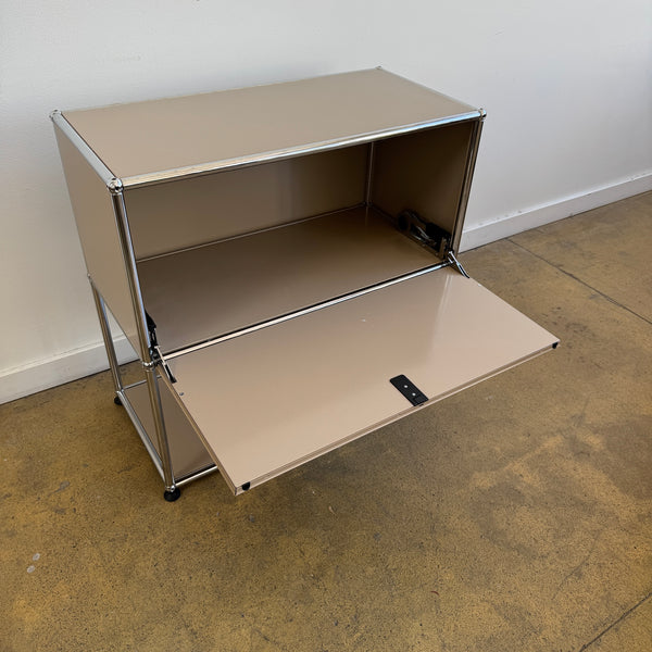 USM Haller Half Credenza (Beige)