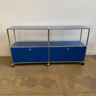USM Haller 2X2 Media Console on wheel (Gentian Blue)