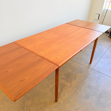 Danish Modern Teak Expandable Dining Table (Refinished)