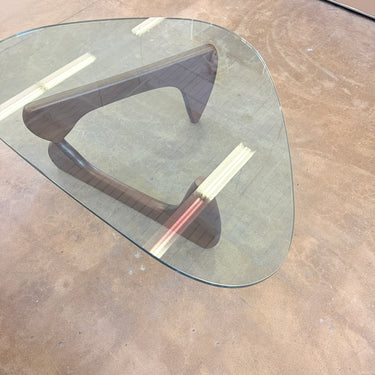 Authentic! Herman Miller Noguchi Walnut Coffee table