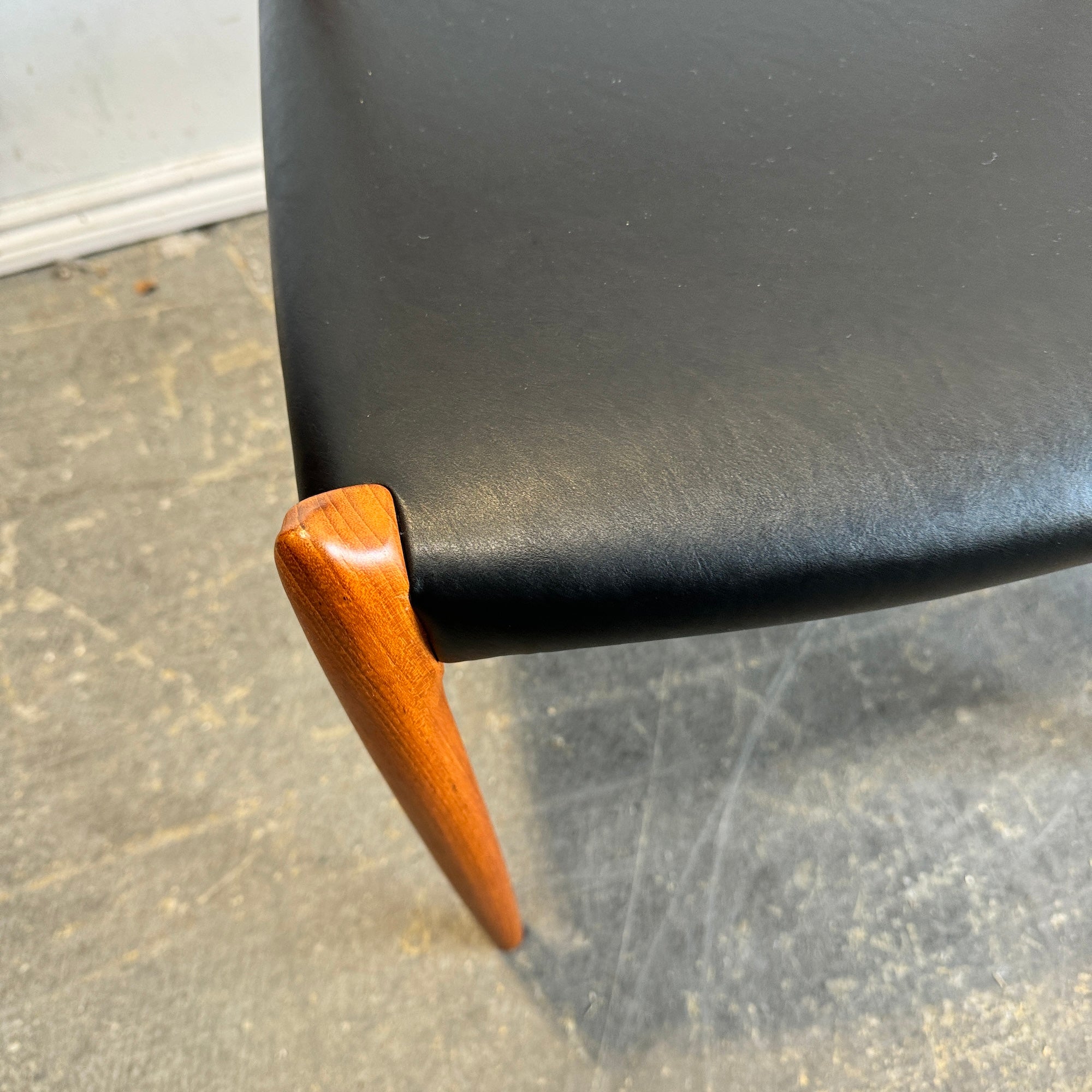 Danish Modern Niels Moller Model 78 Side Chair with Leather Seat