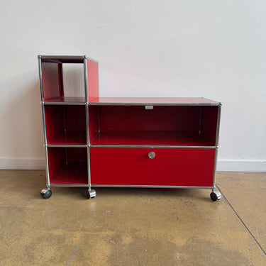 USM Haller compact Console - Ruby Red