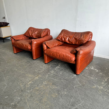 Vintage Cassina PAIR OF Marlunga Lounge chairs by Vico Magistretti