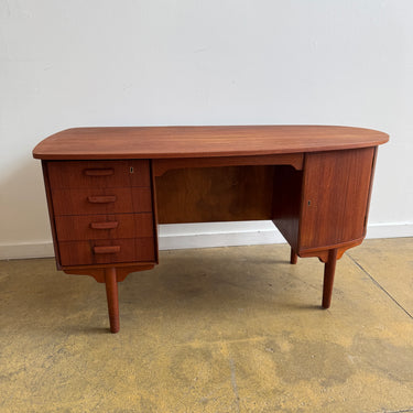 Danish Modern Teak Kidney Shape Desk, 1960s
