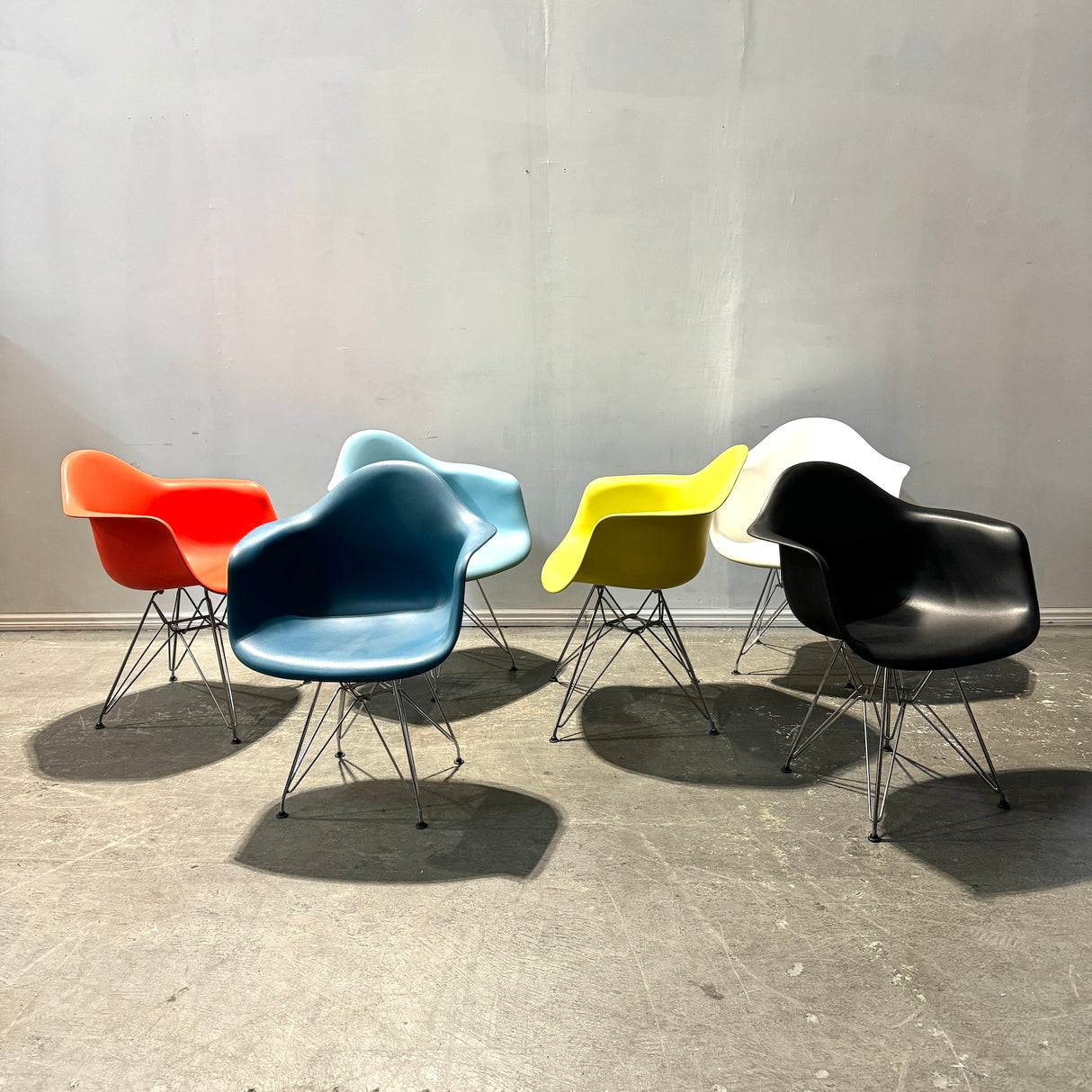 Authentic! Herman Miller Eames Set of 6 Armchair