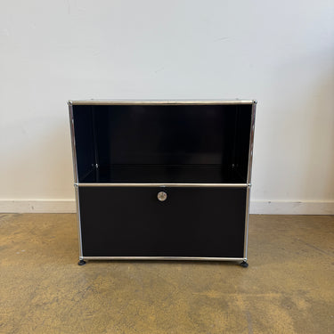 USM Haller Half Size Credenza Enclosed (Graphite Black)