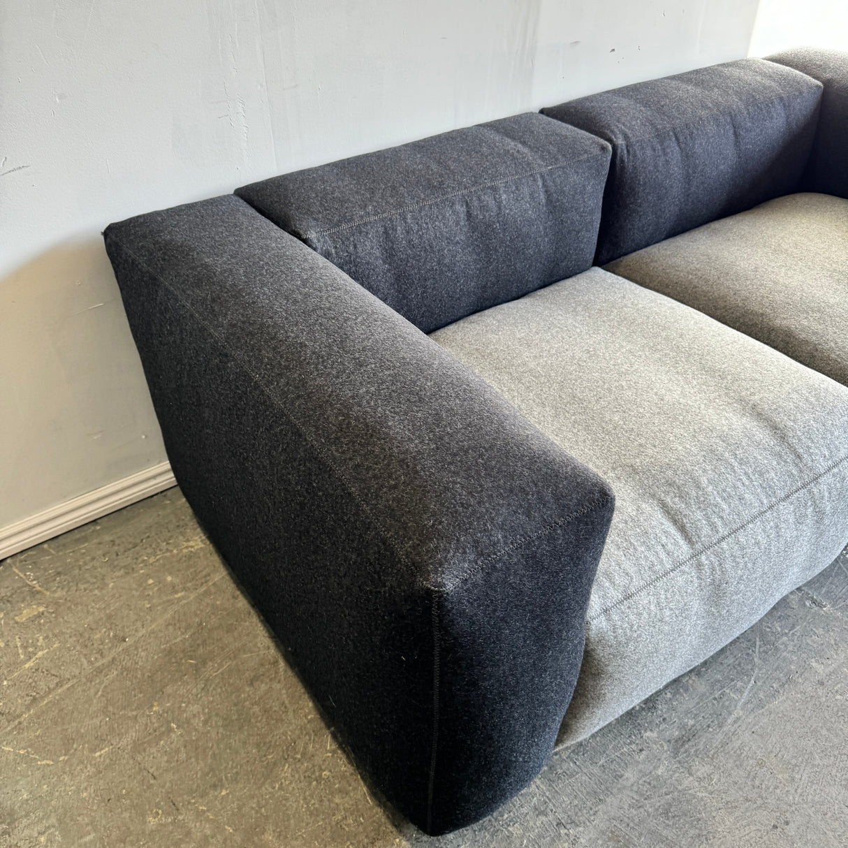 New! Hay Mags Soft LOW 2.5-SEAT SOFA with ottoman