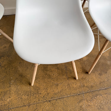 Herman Miller Multi color Eames Molded chairs - Set of 6
