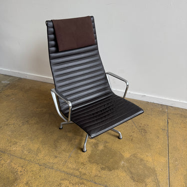 Herman Miller Eames Aluminum Group Lounge Chair