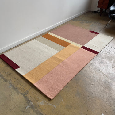 Design Within Reach Landscape 5X8 Rug (New Condition)
