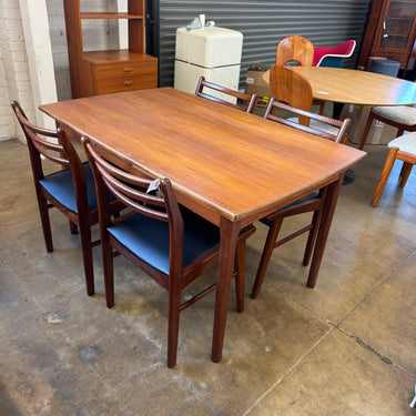 Danish Modern Teak Expandable Dining Table from Skovby Møbelfabrik