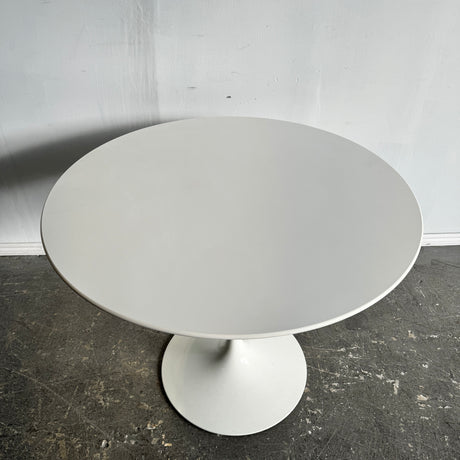 Authentic! Knoll Saarinen 35 Dia" Dining Table