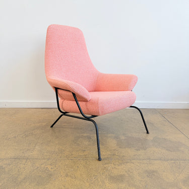 Hem Hai Lounge Chair by Luca Nichetto - Pink
